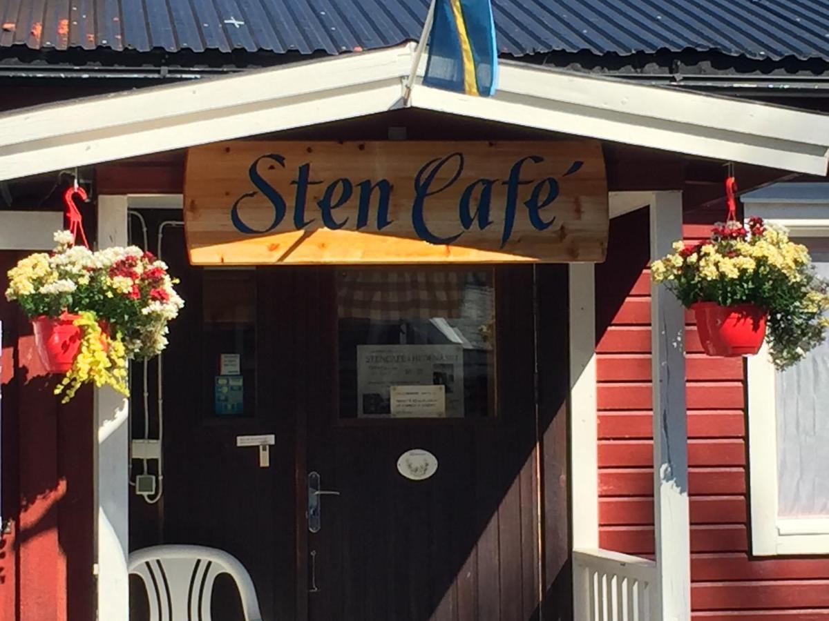 Stuga Vid Hedenaesets Stencafe Exterior foto