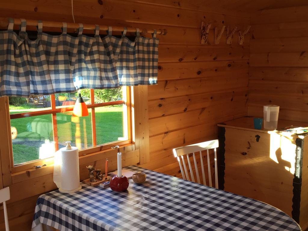 Stuga Vid Hedenaesets Stencafe Exterior foto