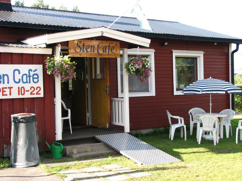 Stuga Vid Hedenaesets Stencafe Exterior foto